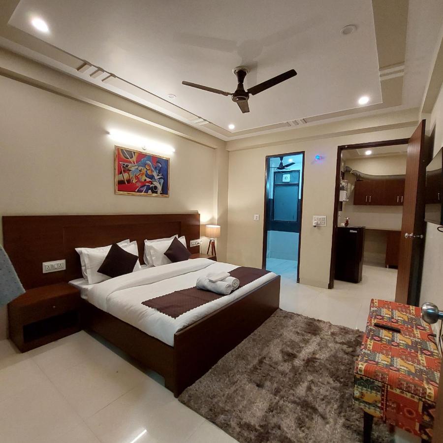 The Lodgers 2 Bhk Serviced Apartment Infront Of Artemis Hospital คูร์เคาน์ ภายนอก รูปภาพ