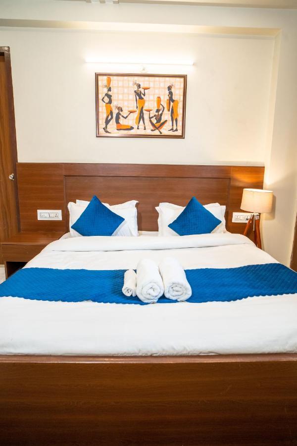 The Lodgers 2 Bhk Serviced Apartment Infront Of Artemis Hospital คูร์เคาน์ ภายนอก รูปภาพ