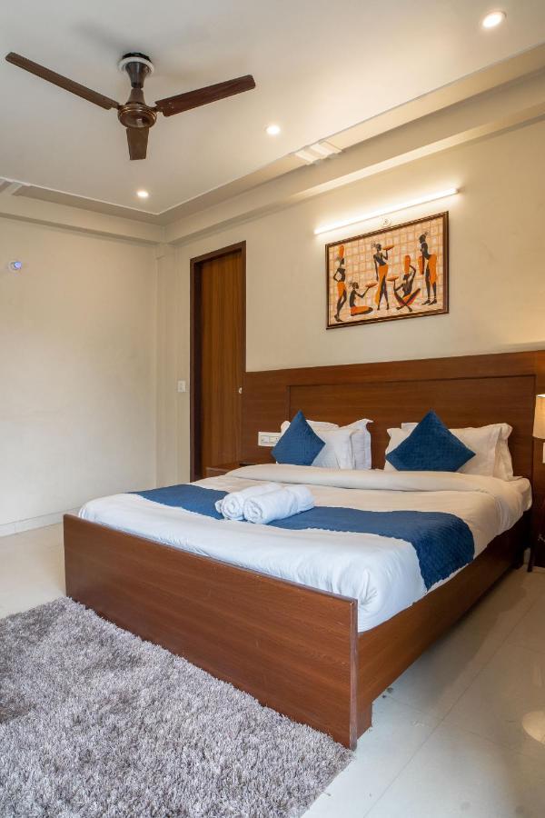 The Lodgers 2 Bhk Serviced Apartment Infront Of Artemis Hospital คูร์เคาน์ ภายนอก รูปภาพ