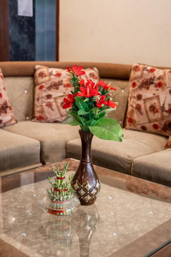 The Lodgers 2 Bhk Serviced Apartment Infront Of Artemis Hospital คูร์เคาน์ ภายนอก รูปภาพ