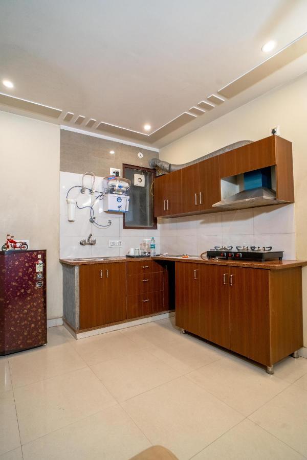 The Lodgers 2 Bhk Serviced Apartment Infront Of Artemis Hospital คูร์เคาน์ ภายนอก รูปภาพ