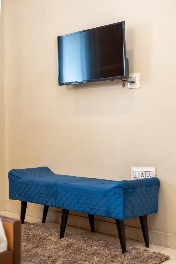 The Lodgers 2 Bhk Serviced Apartment Infront Of Artemis Hospital คูร์เคาน์ ภายนอก รูปภาพ